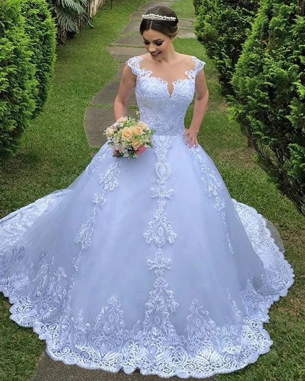 2019 Sexy Lace Wedding Dress Ball Gown Appliques See Through Tulle Scoop Bridal Gowns