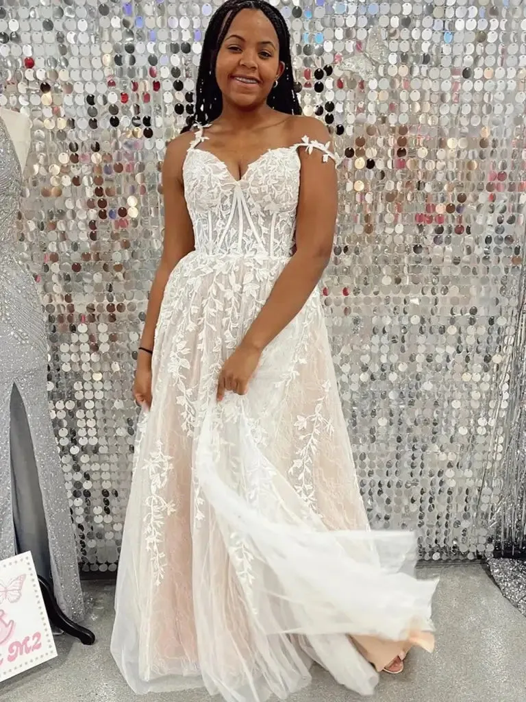 2024 Champagne Prom Dresses Long Lace Formal Evening Dresses A Line