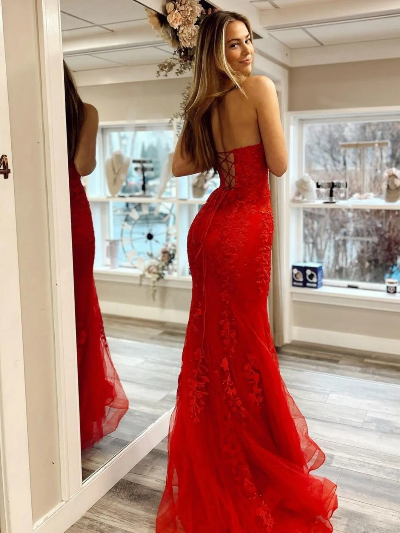 2025 Strapless Long Lace Prom Dresses Red UK Mermaid Appliques