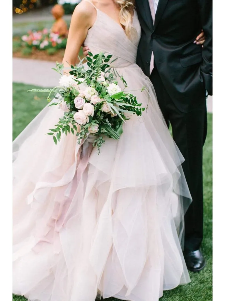 Ball Gown Spaghetti Straps V-neck Tulle Wedding Dress Sexy Backless Simple Wedding Gown CP026