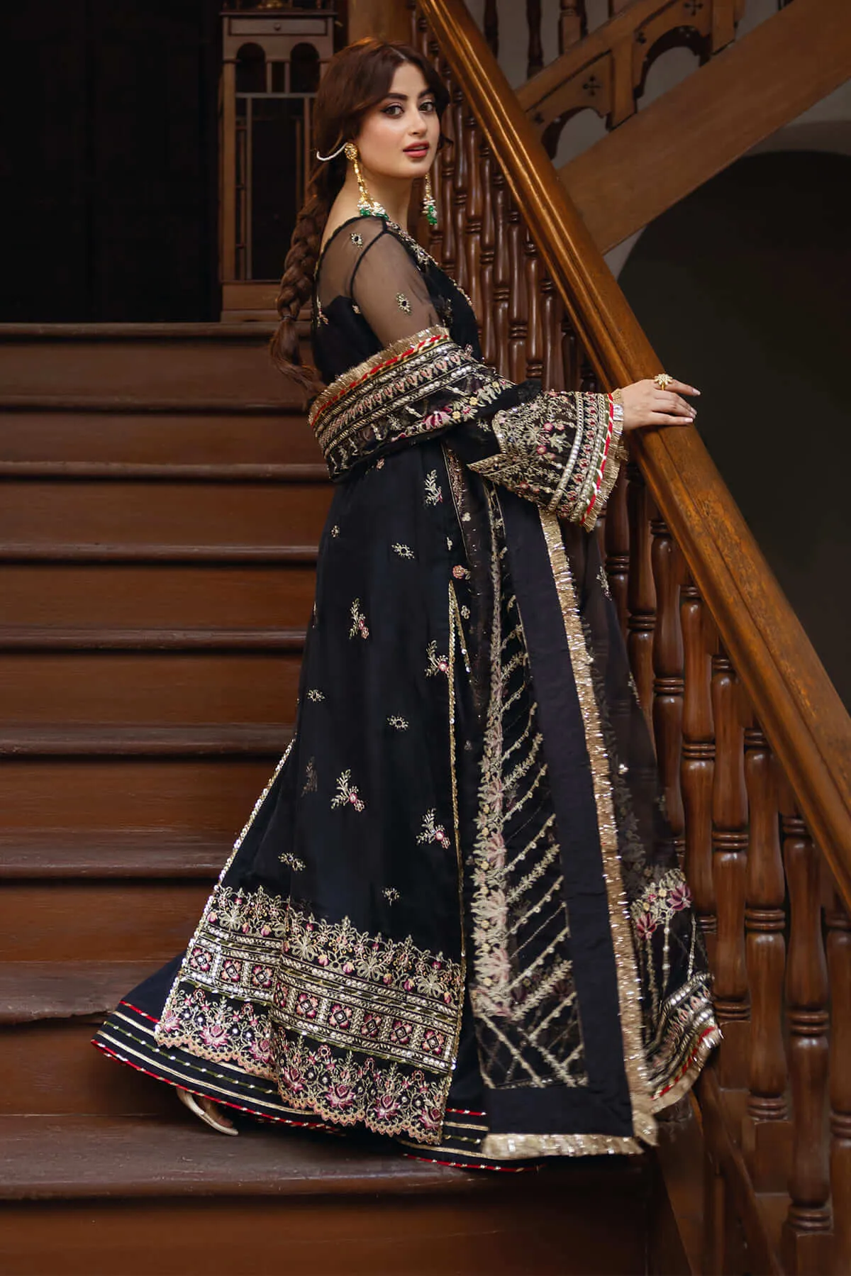 Black Heavily Embroidered Tilla Pakistani Wedding Dress Salwar Kameez