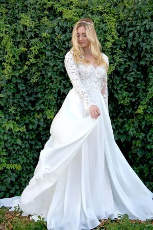 Chiffon A-line V-neck Long Sleeves Lace Appliques Wedding Dresses, MW843