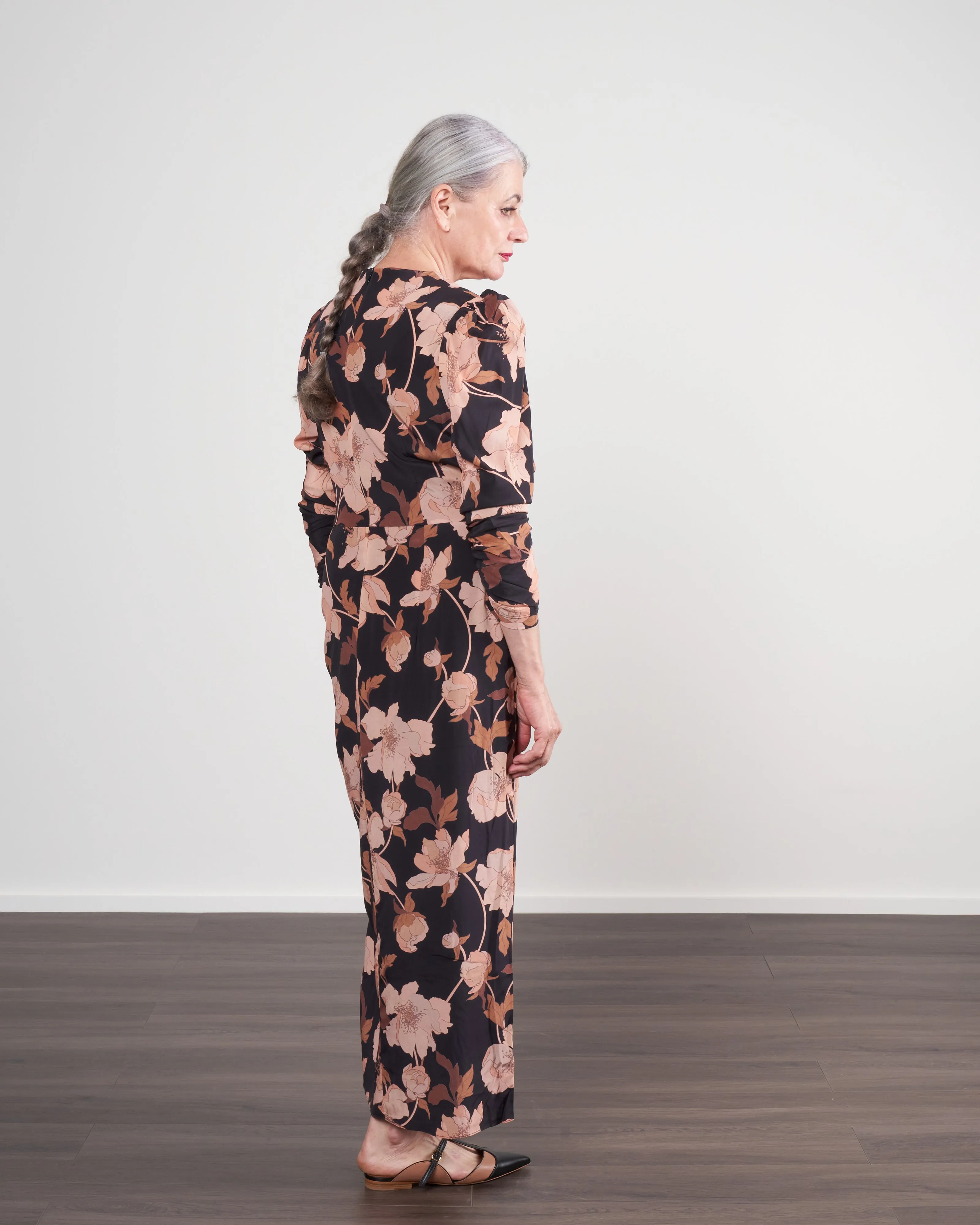 concert drape tuck midi dress - black peonies