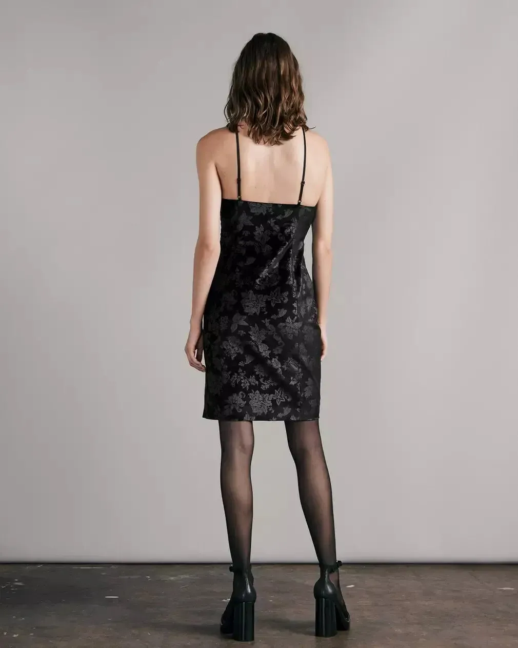 Fara Midi velvet dress in Black blue retro floral