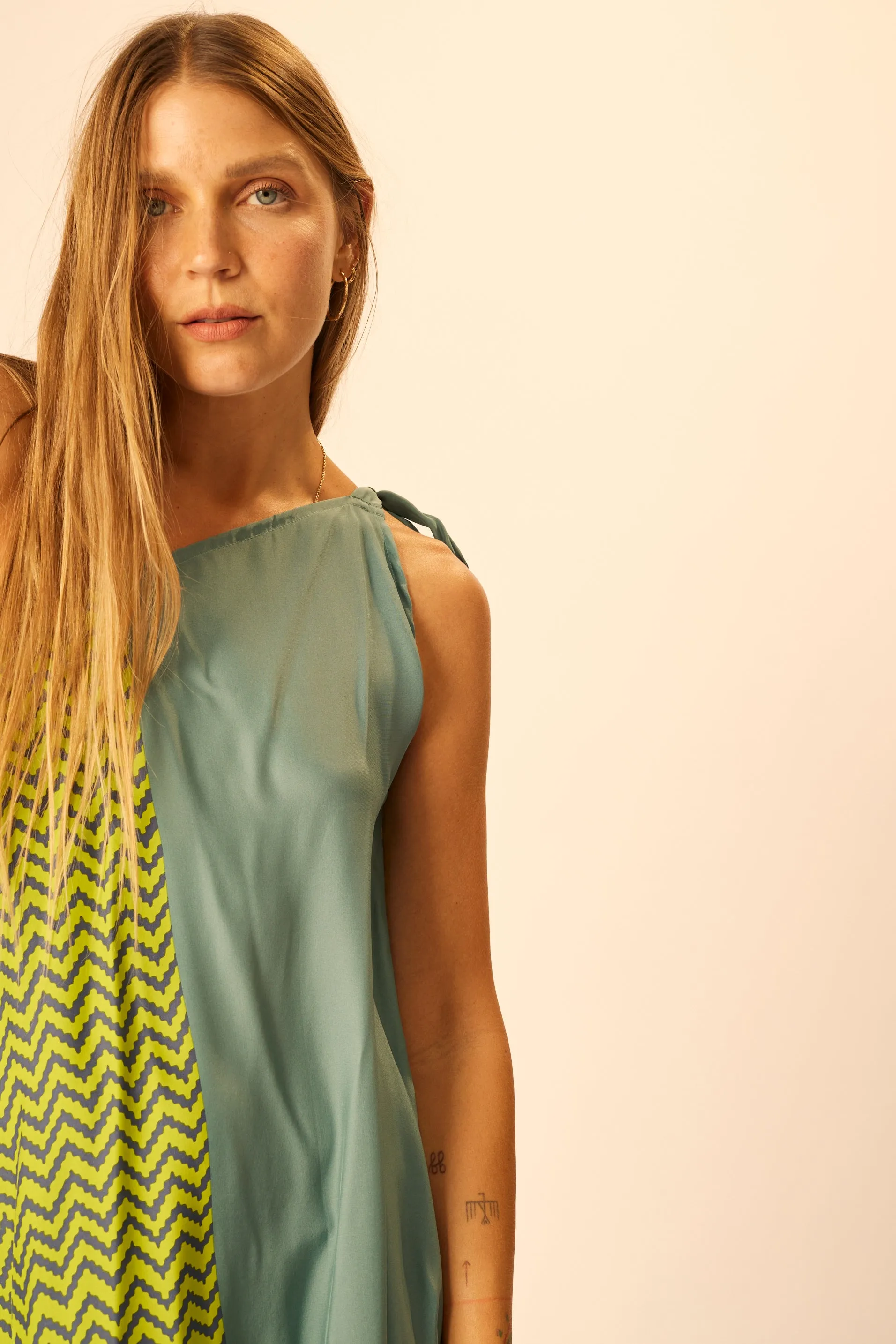 LOLA DRESS