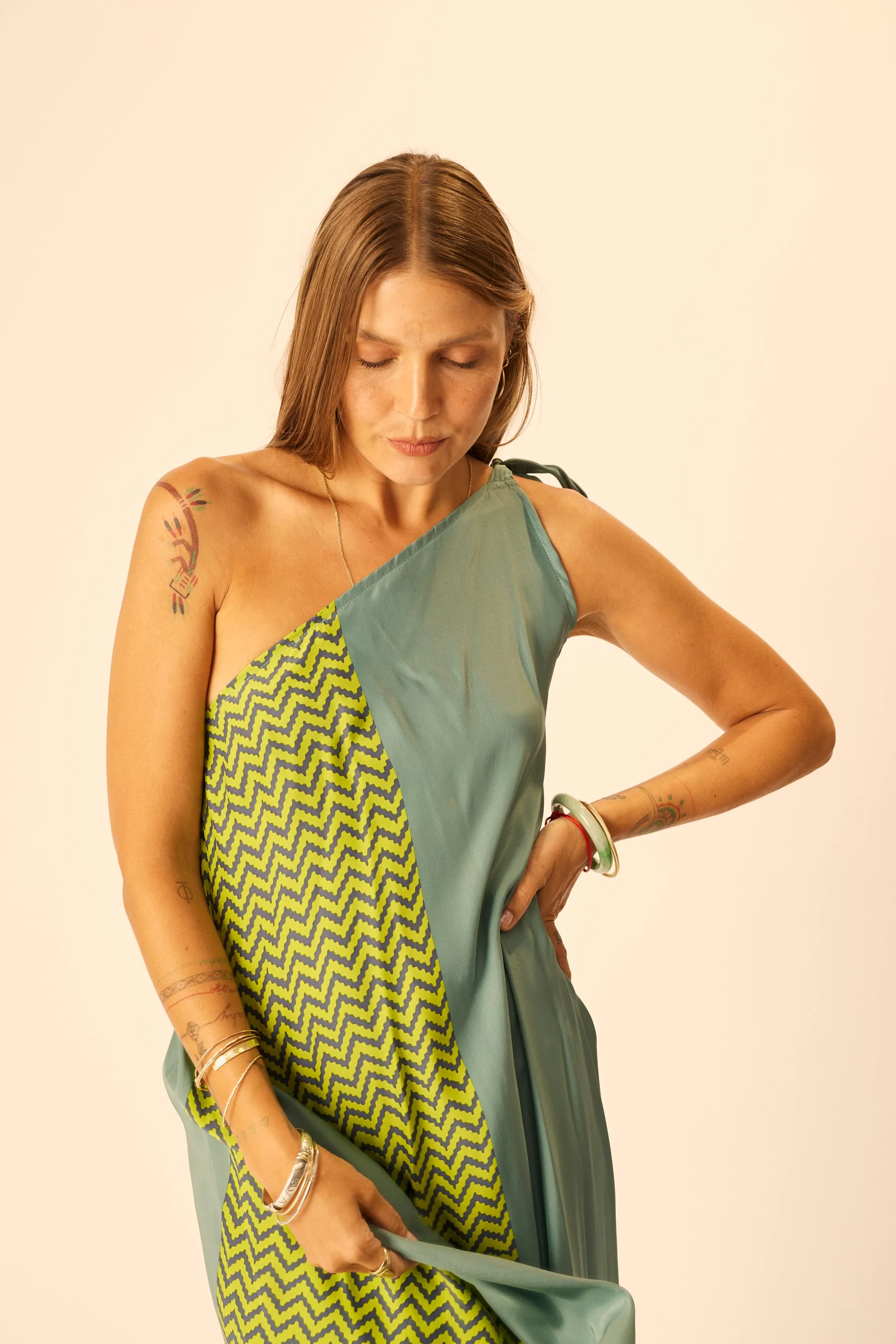 LOLA DRESS
