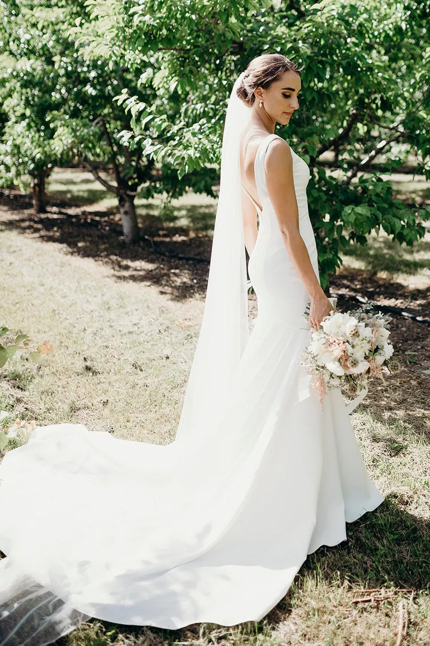 Modern Mermaid V-neck Sleeveless Wedding Gown With Buttons And Open Back-715814