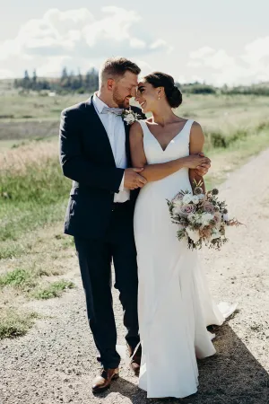 Modern Mermaid V-neck Sleeveless Wedding Gown With Buttons And Open Back-715814
