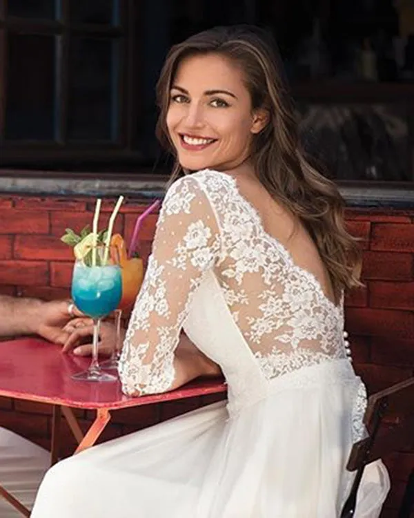 New 2020 A-line Wedding Dresses with V-Neck 3/4 Lace Sleeve Tulle Skirt Bridal Gowns