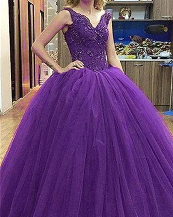 Popular 2018 Burgundy Quinceanera Dresses with V-Neck Beaded Lace Puffy Tulle Ruffles Ball Gowns Sweet 16 Dress