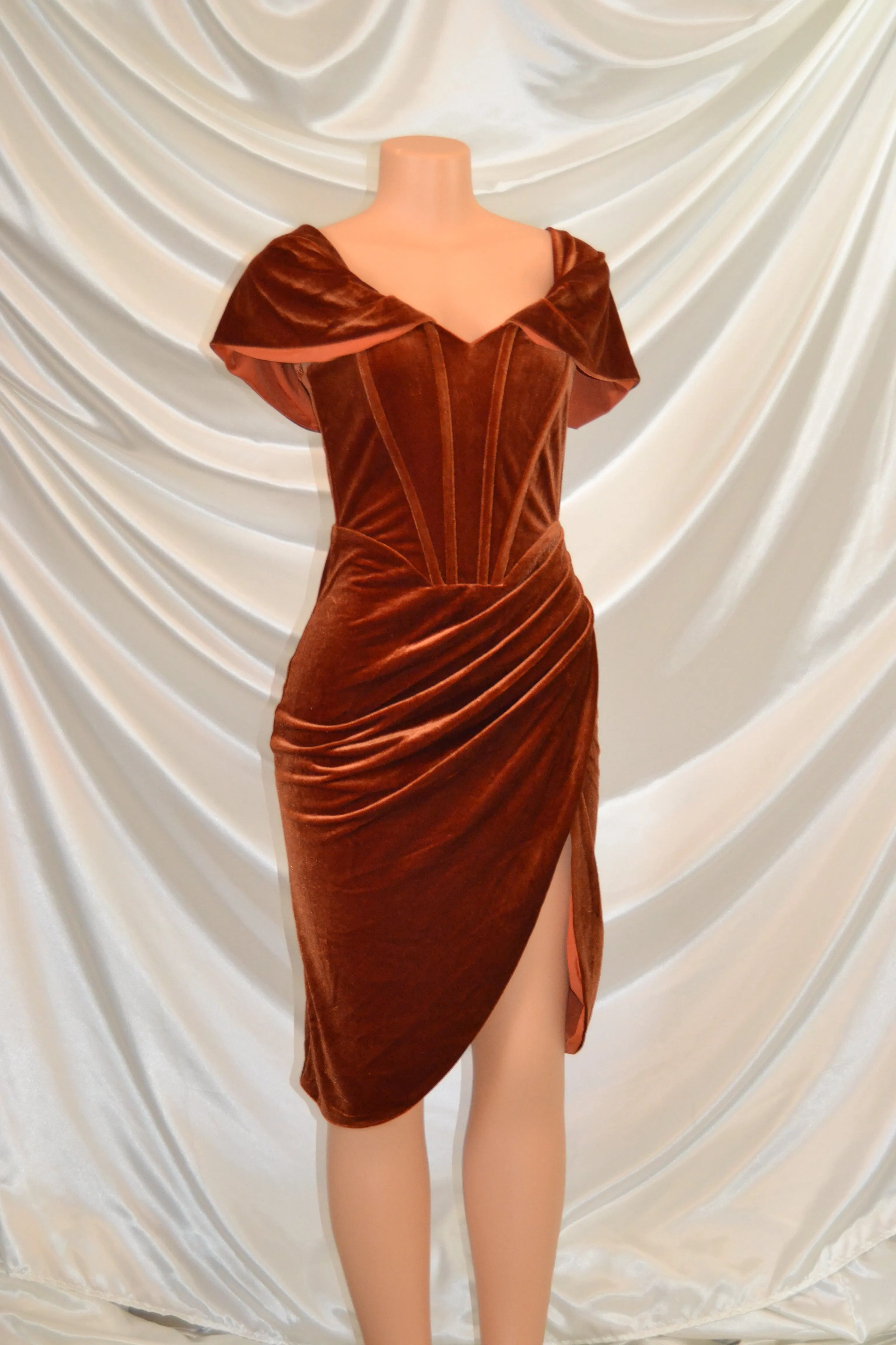Pre-order Gabriella Velvet Dress x Burnt Orange