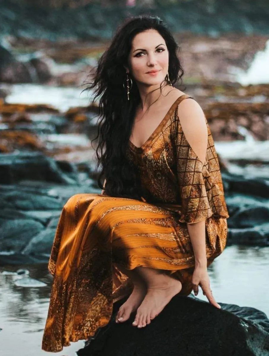 Queen Lakshmi Open Sleeve Dress