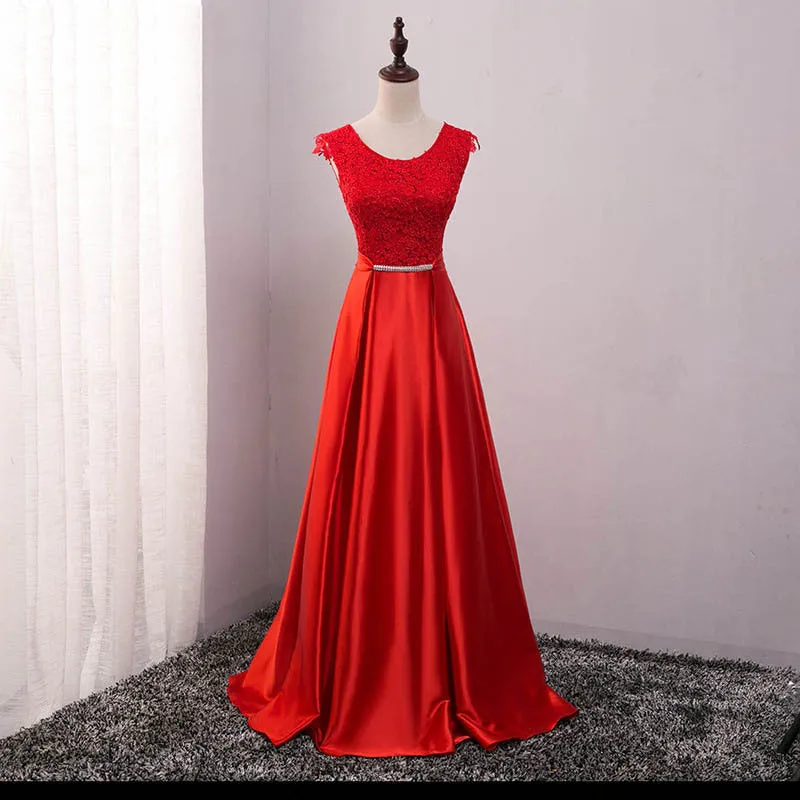 Riley Lace Runway Dresses