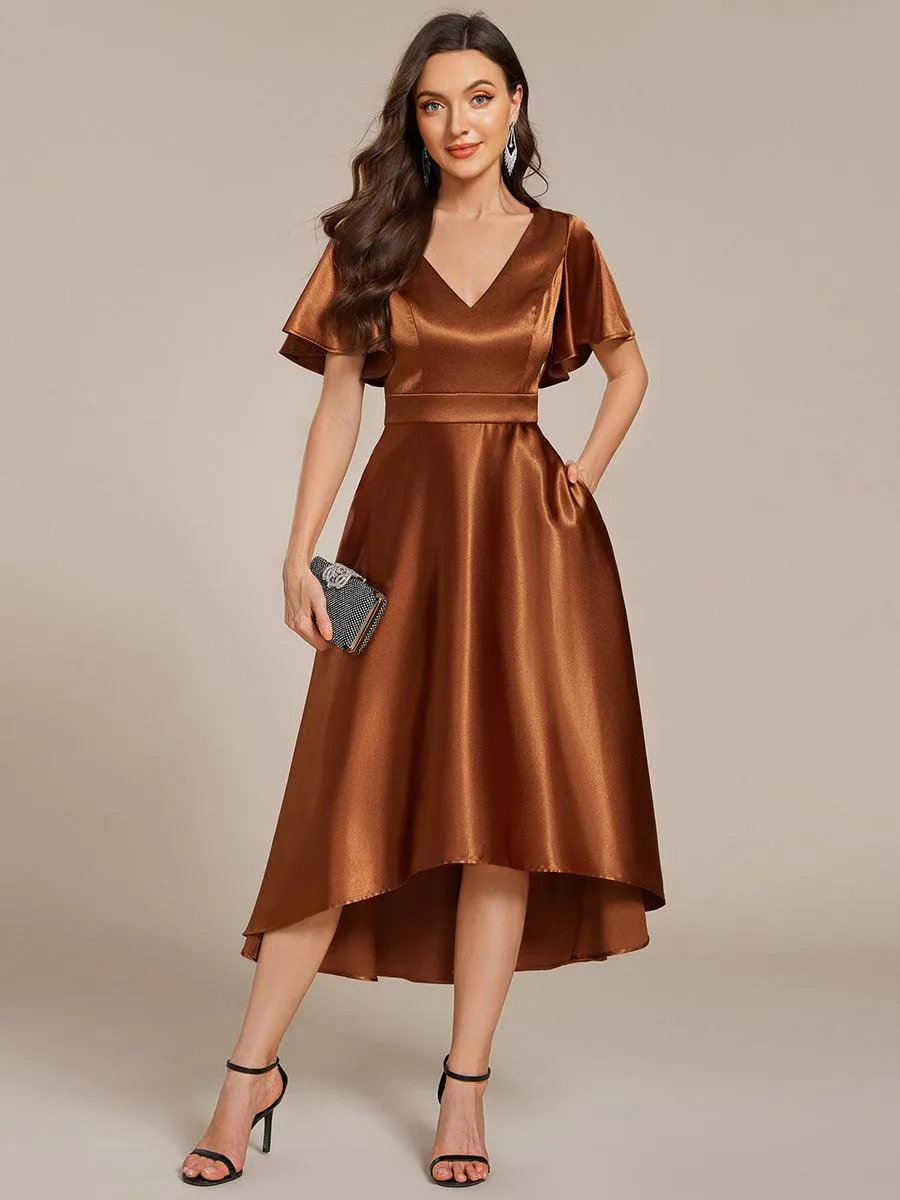 Robe d'invitée mi-longue en satin à ourlet haut-bas