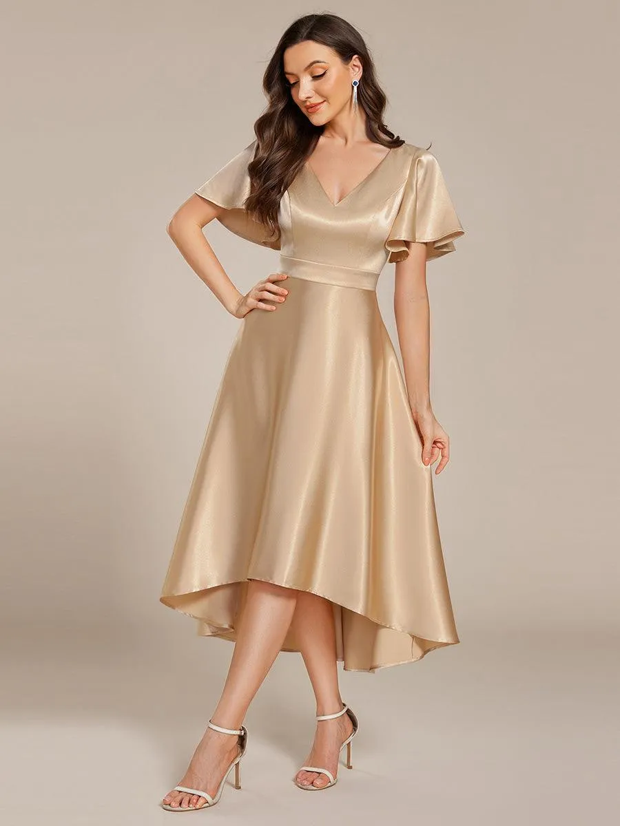 Robe d'invitée mi-longue en satin à ourlet haut-bas