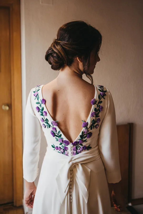 Roycebridal Simple Cornflower A-line Ivory Satin Embroidery Long Sleeves Wedding Dresses,MW373