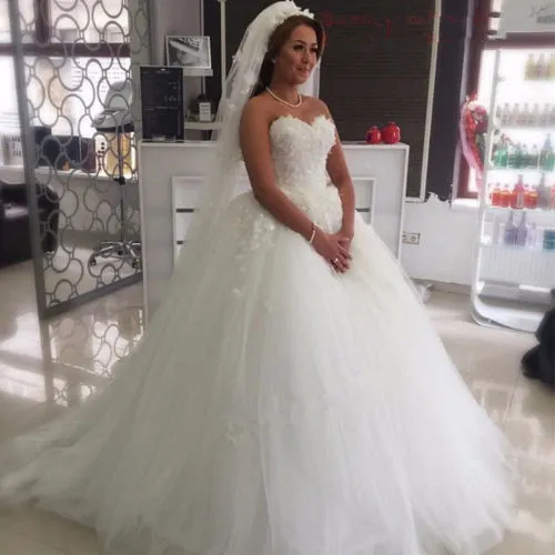 Sexy 2019 Sweetheart Wedding Dresses with Flowers Puffy Tulle Ball Gown Wedding Dresses Bridal Gowns