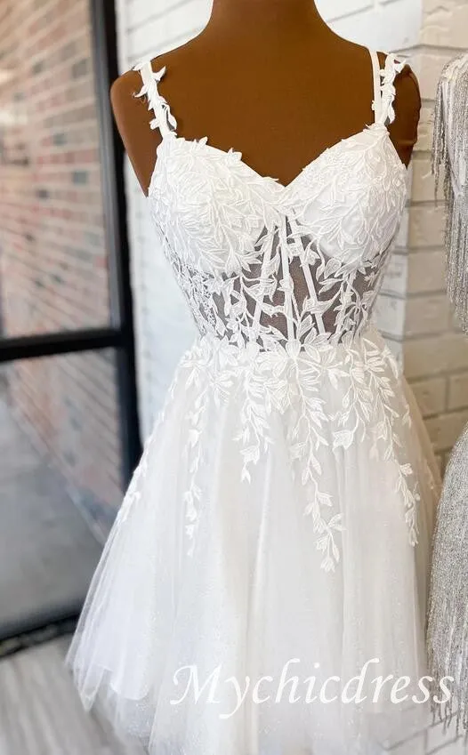 Short Mint Green Homecoming Dress Lace V Neck Applique Mini Prom Dresses