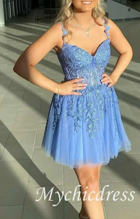 Short Mint Green Homecoming Dress Lace V Neck Applique Mini Prom Dresses