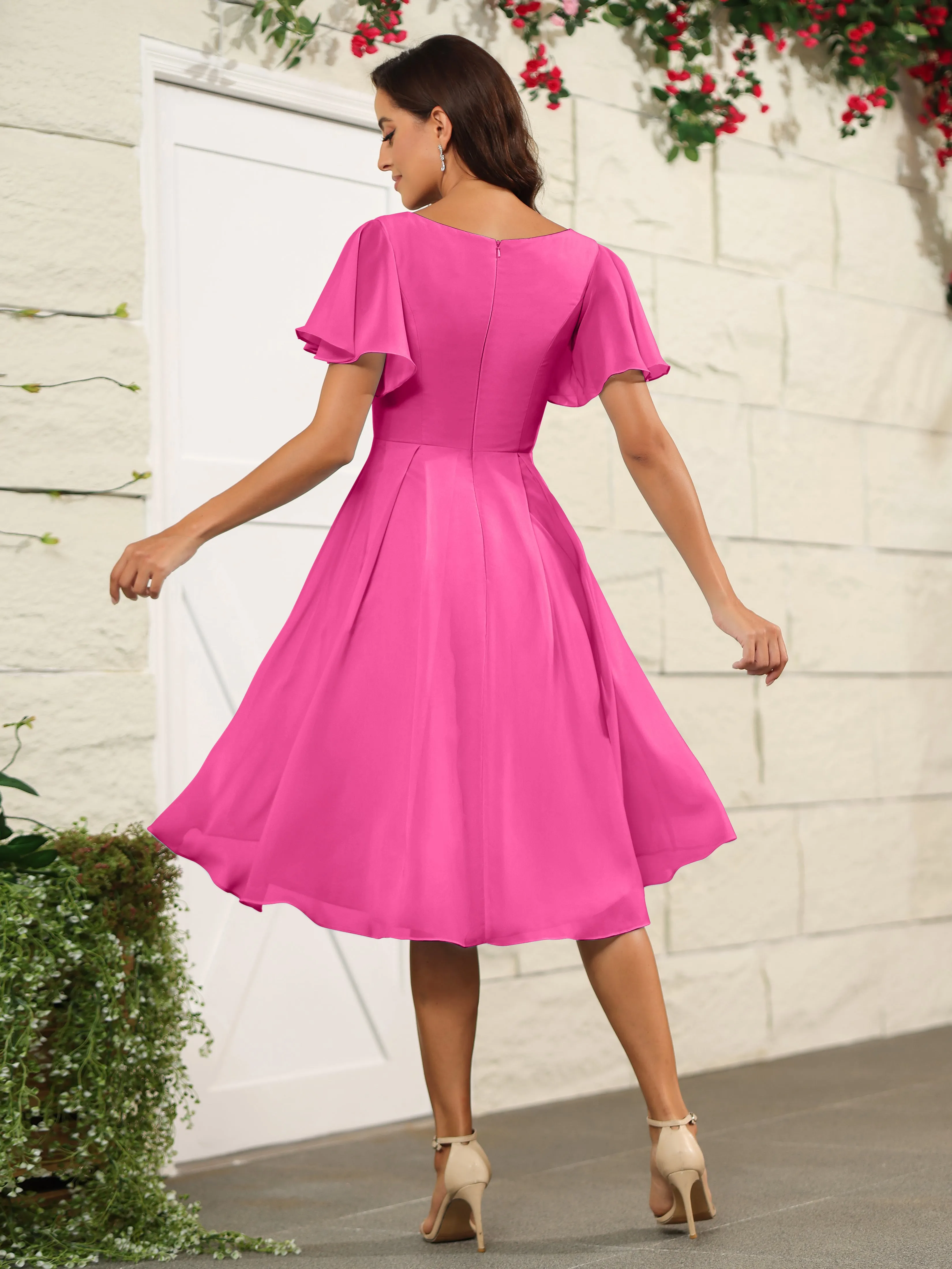 Short Sleeves Chiffon V Neck Knee Length Bridesmaid Dresses