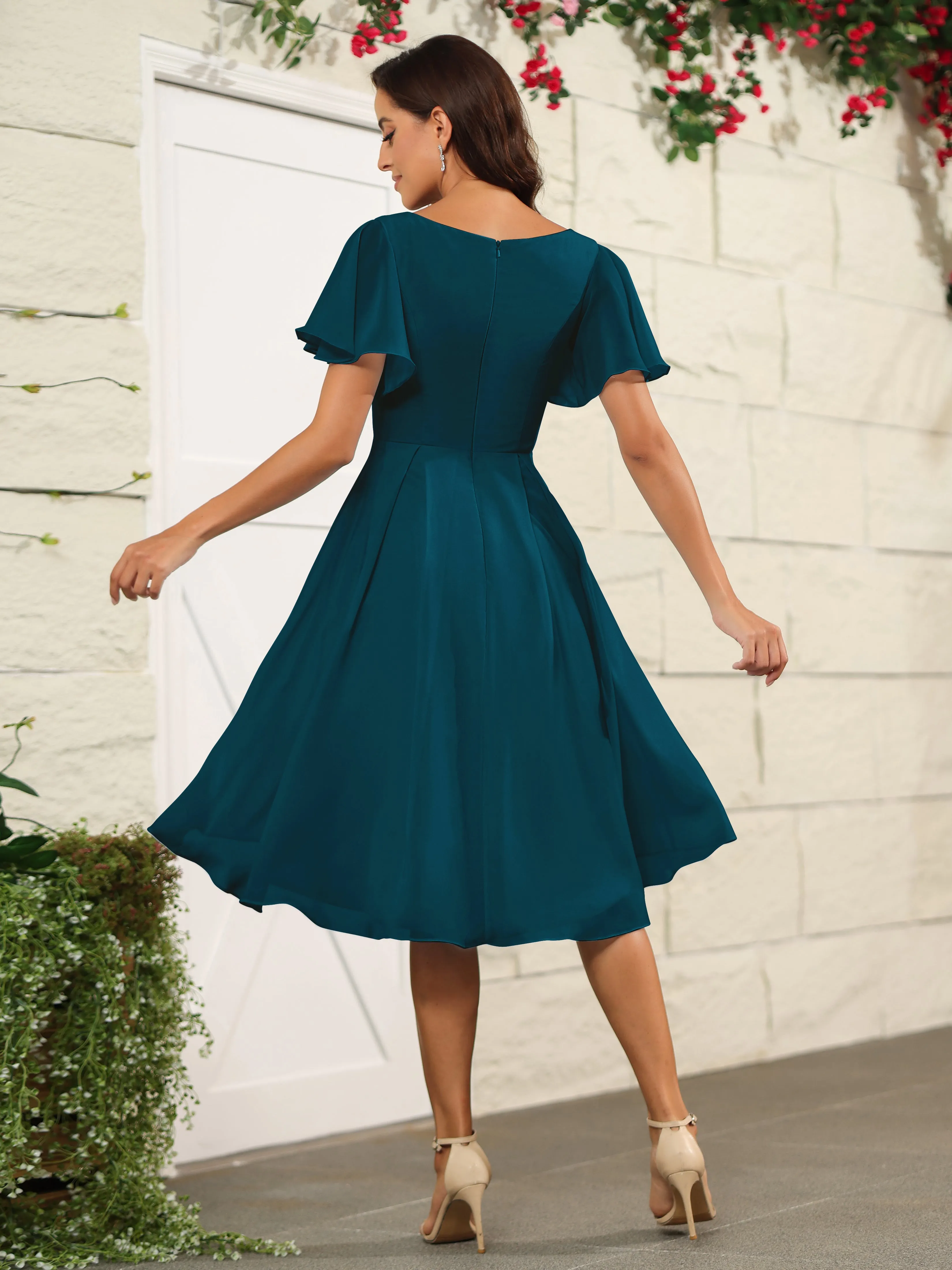Short Sleeves Chiffon V Neck Knee Length Bridesmaid Dresses