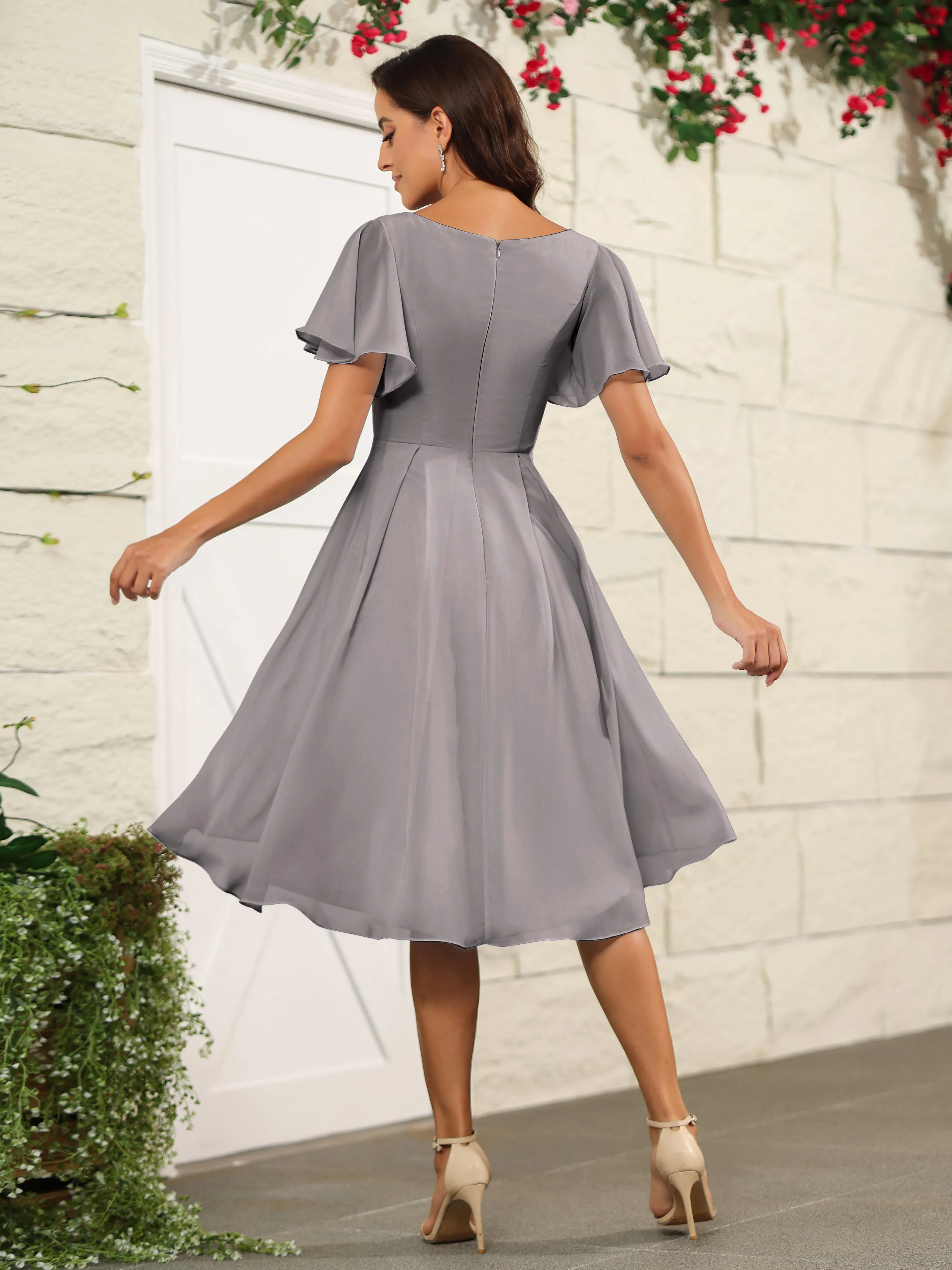 Short Sleeves Chiffon V Neck Knee Length Bridesmaid Dresses
