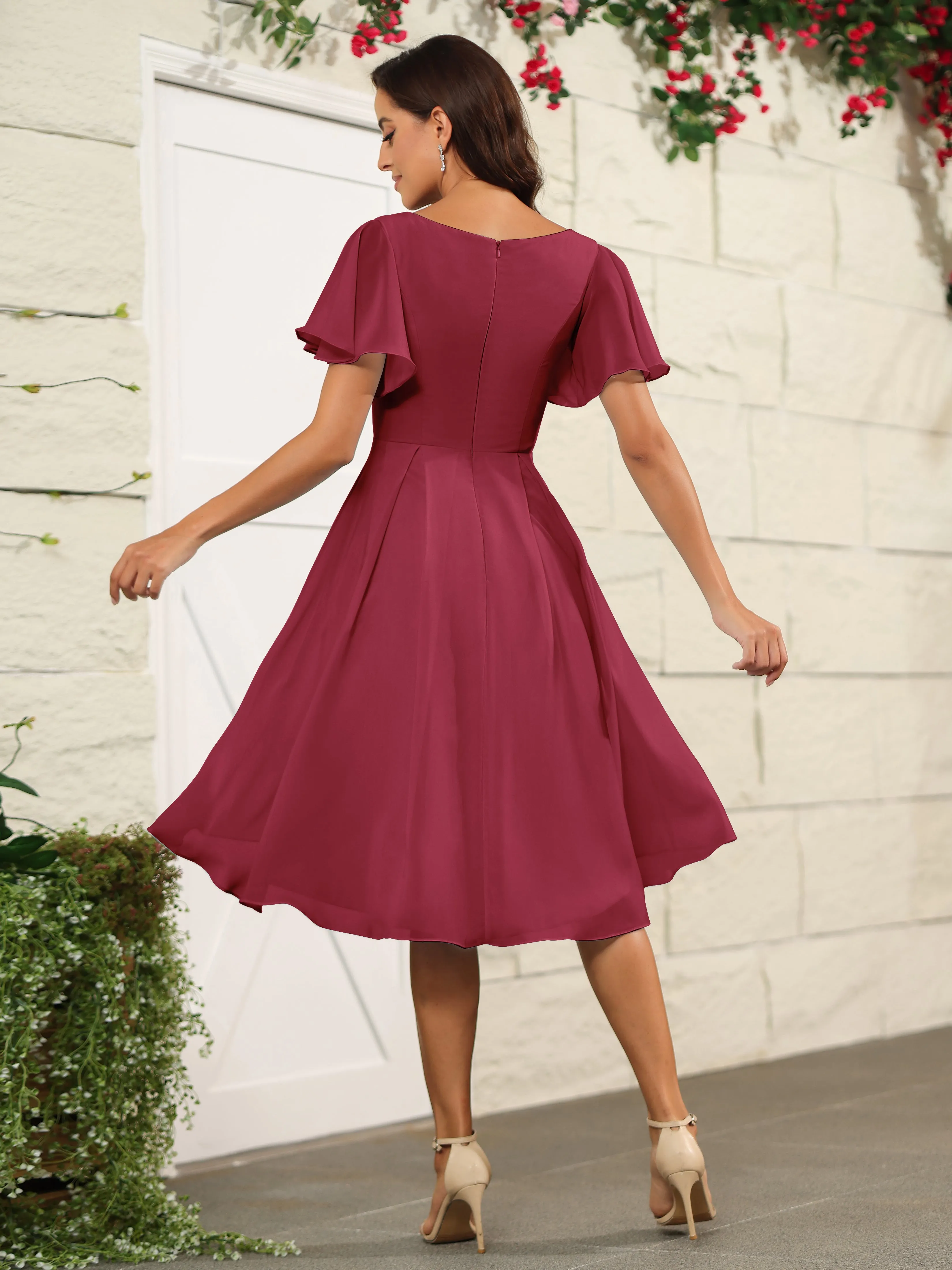 Short Sleeves Chiffon V Neck Knee Length Bridesmaid Dresses