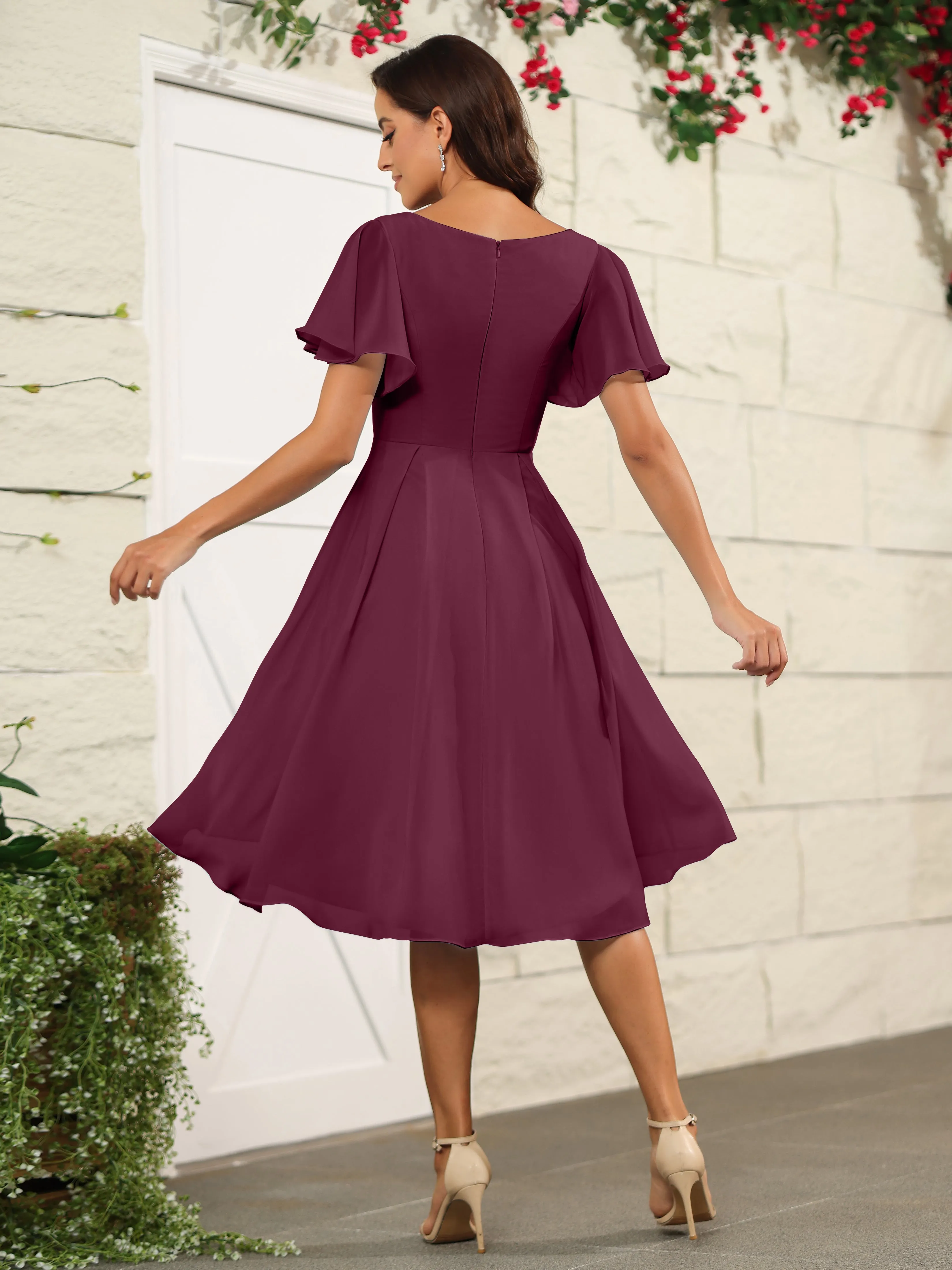 Short Sleeves Chiffon V Neck Knee Length Bridesmaid Dresses