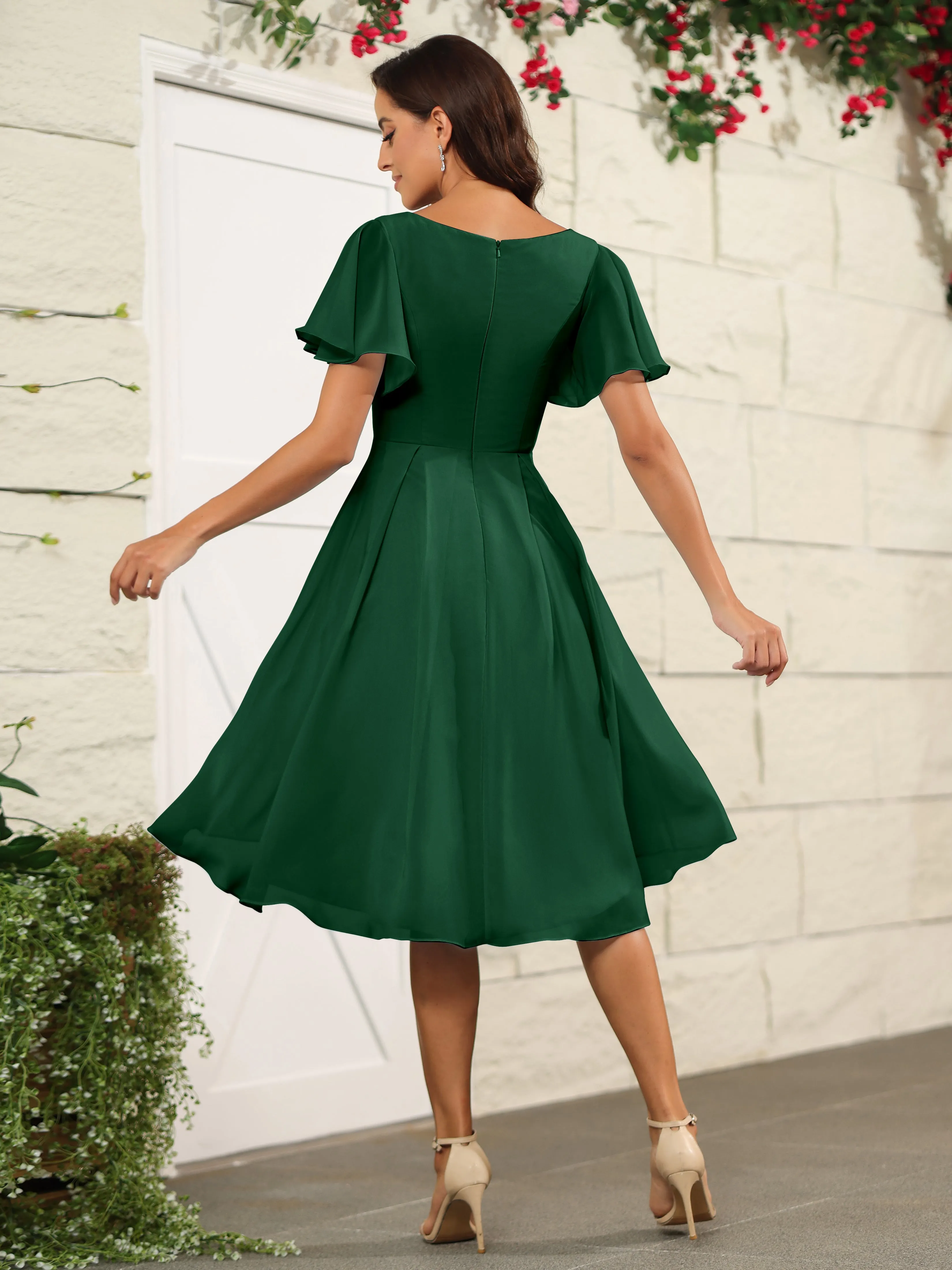 Short Sleeves Chiffon V Neck Knee Length Bridesmaid Dresses
