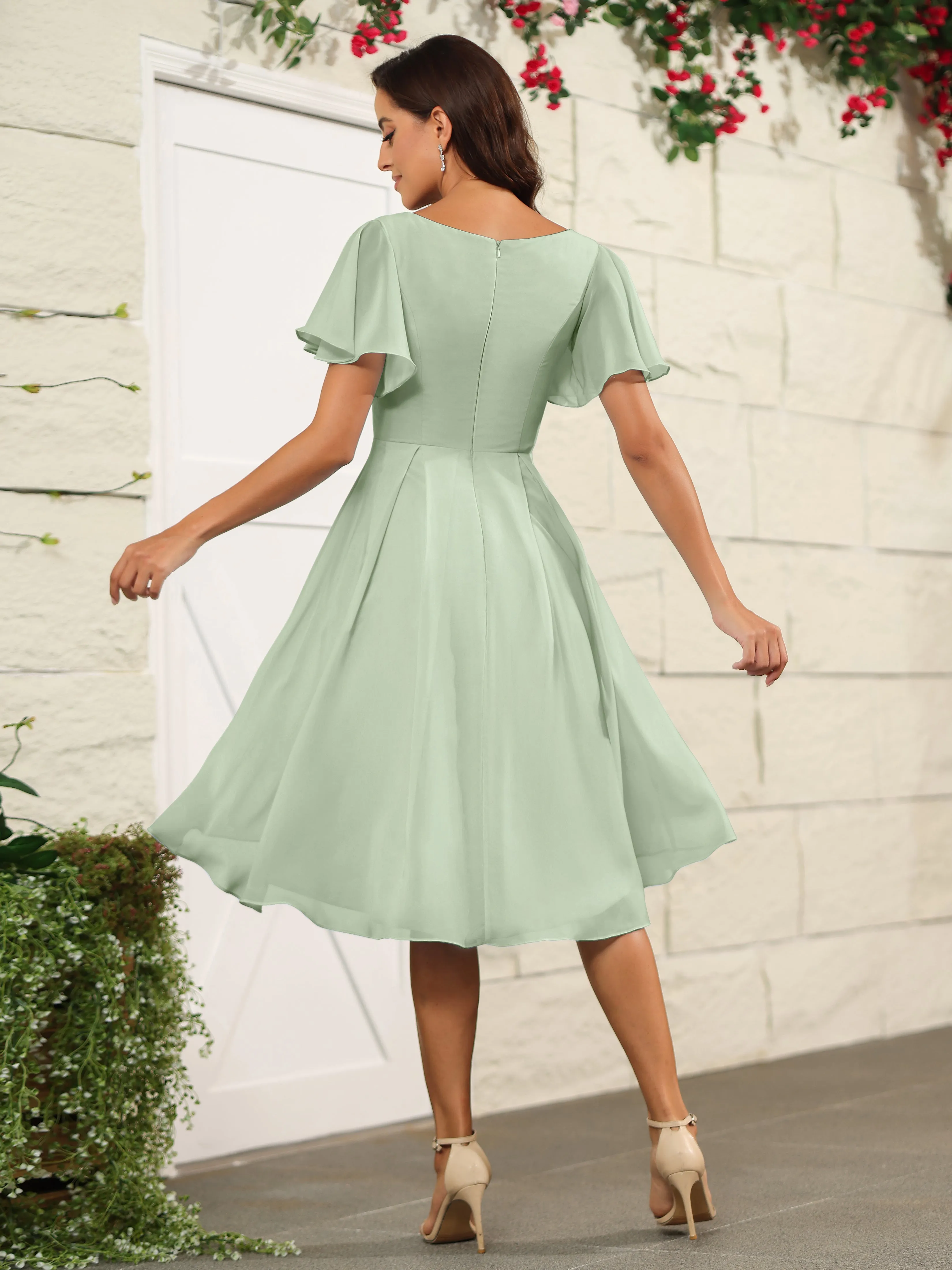 Short Sleeves Chiffon V Neck Knee Length Bridesmaid Dresses