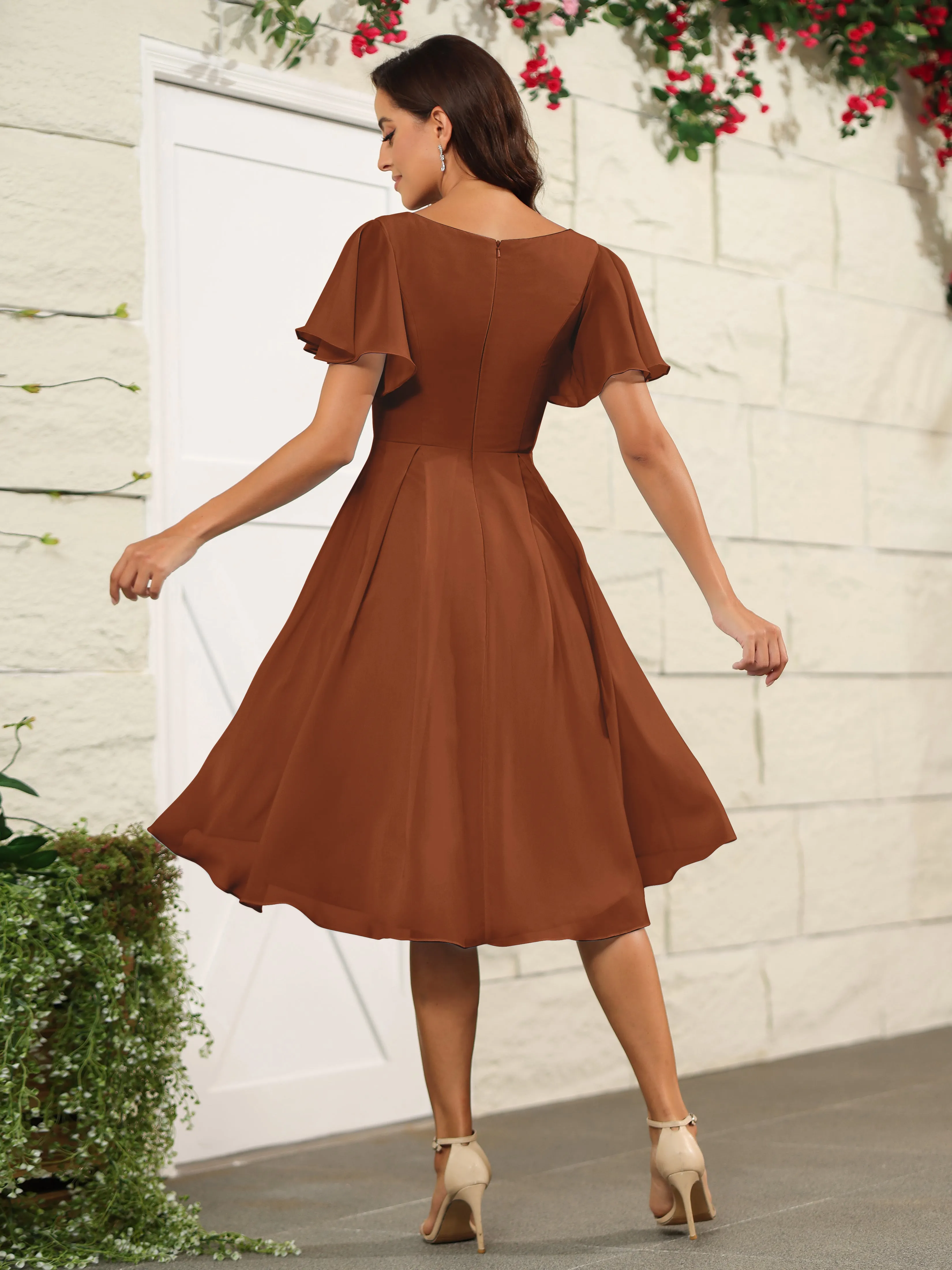 Short Sleeves Chiffon V Neck Knee Length Bridesmaid Dresses
