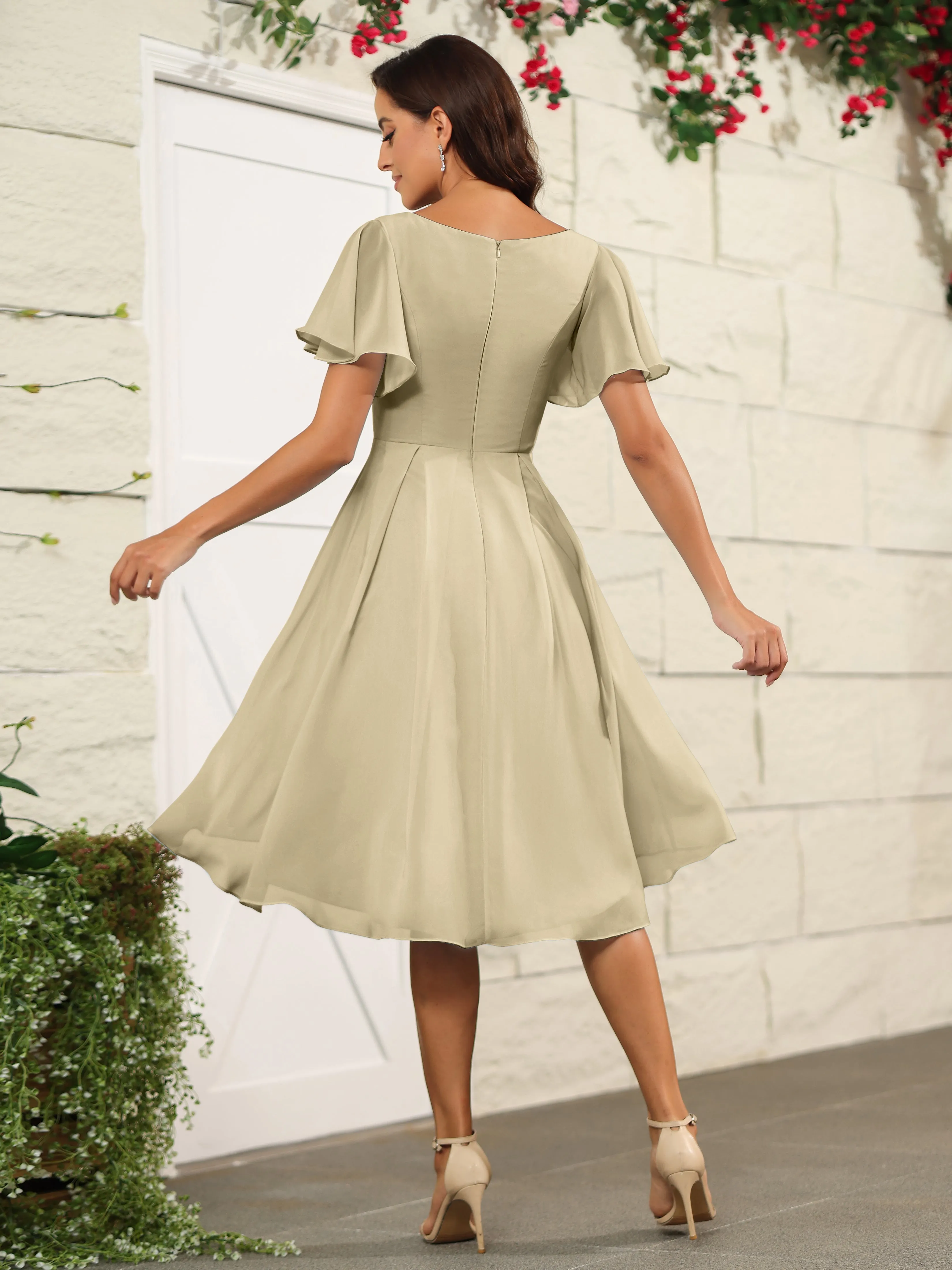 Short Sleeves Chiffon V Neck Knee Length Bridesmaid Dresses