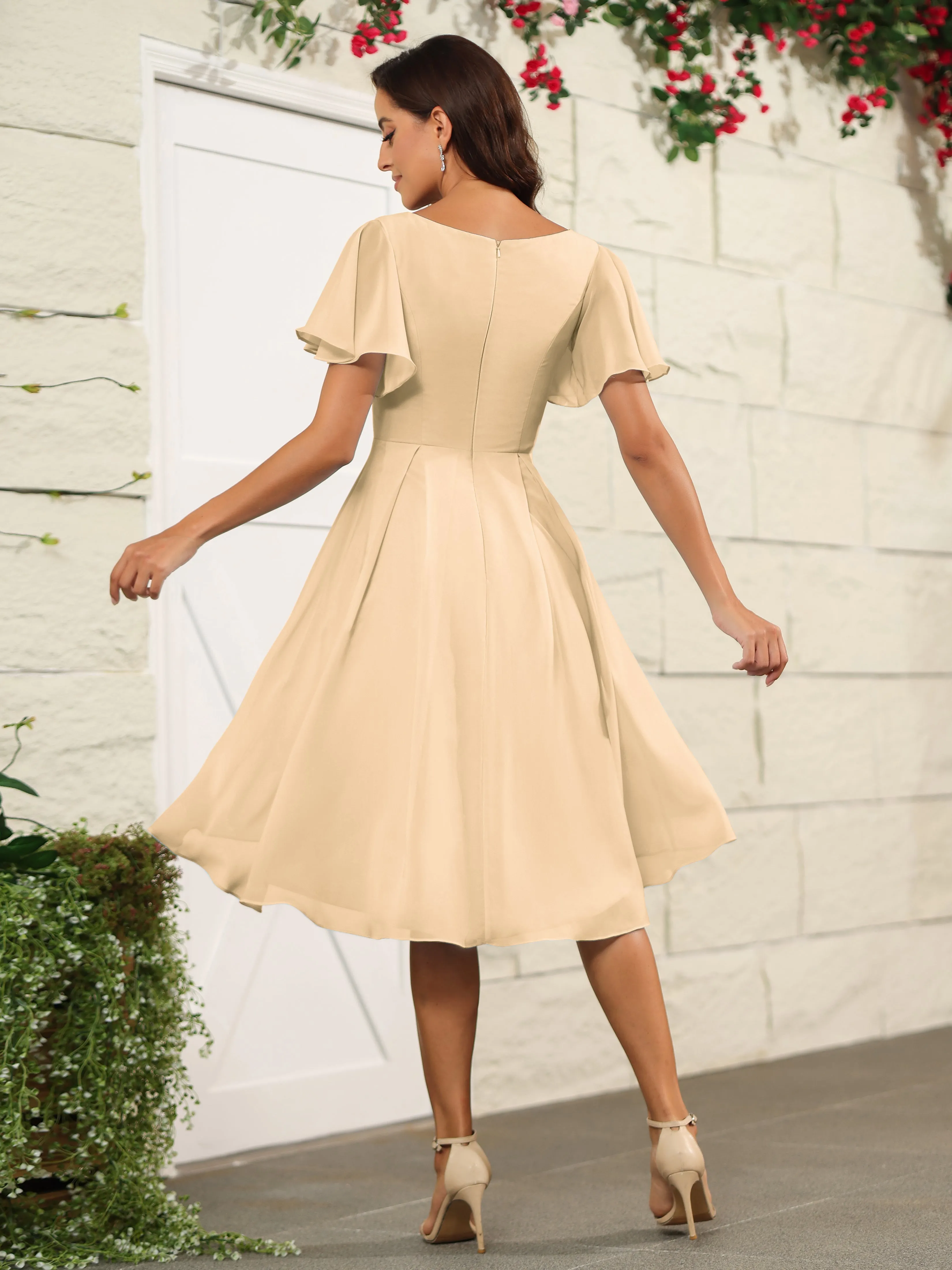 Short Sleeves Chiffon V Neck Knee Length Bridesmaid Dresses