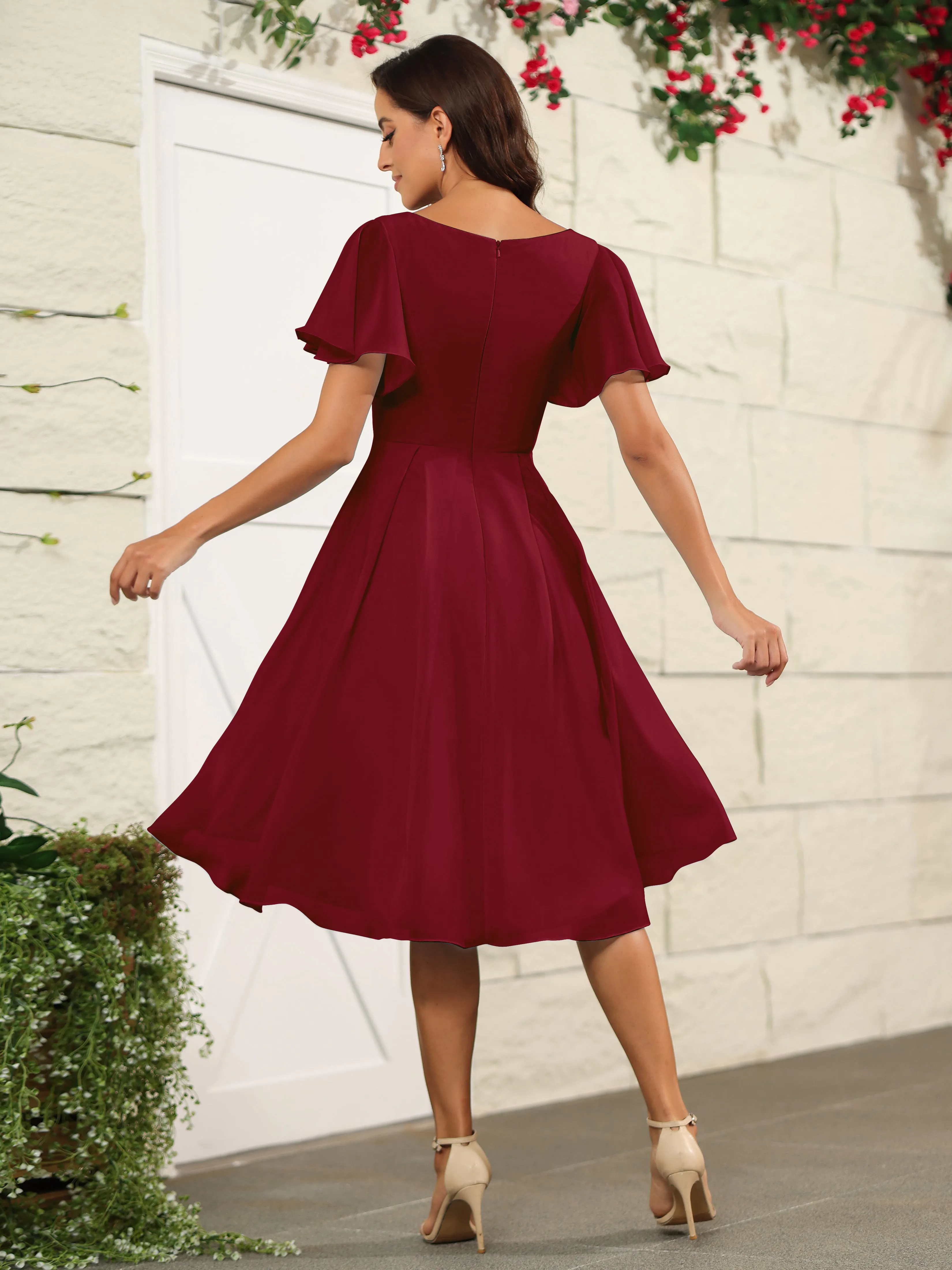 Short Sleeves Chiffon V Neck Knee Length Bridesmaid Dresses