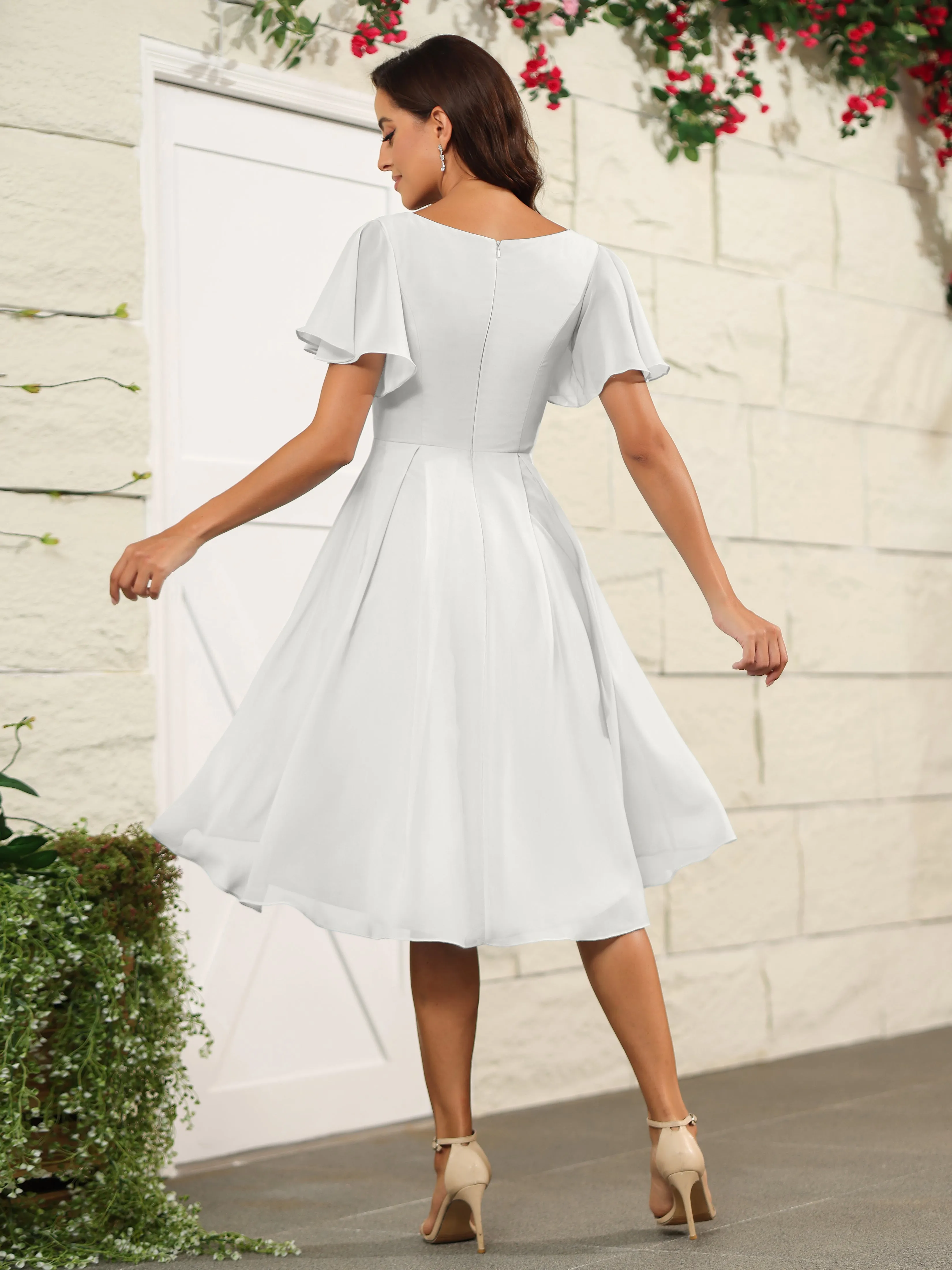 Short Sleeves Chiffon V Neck Knee Length Bridesmaid Dresses