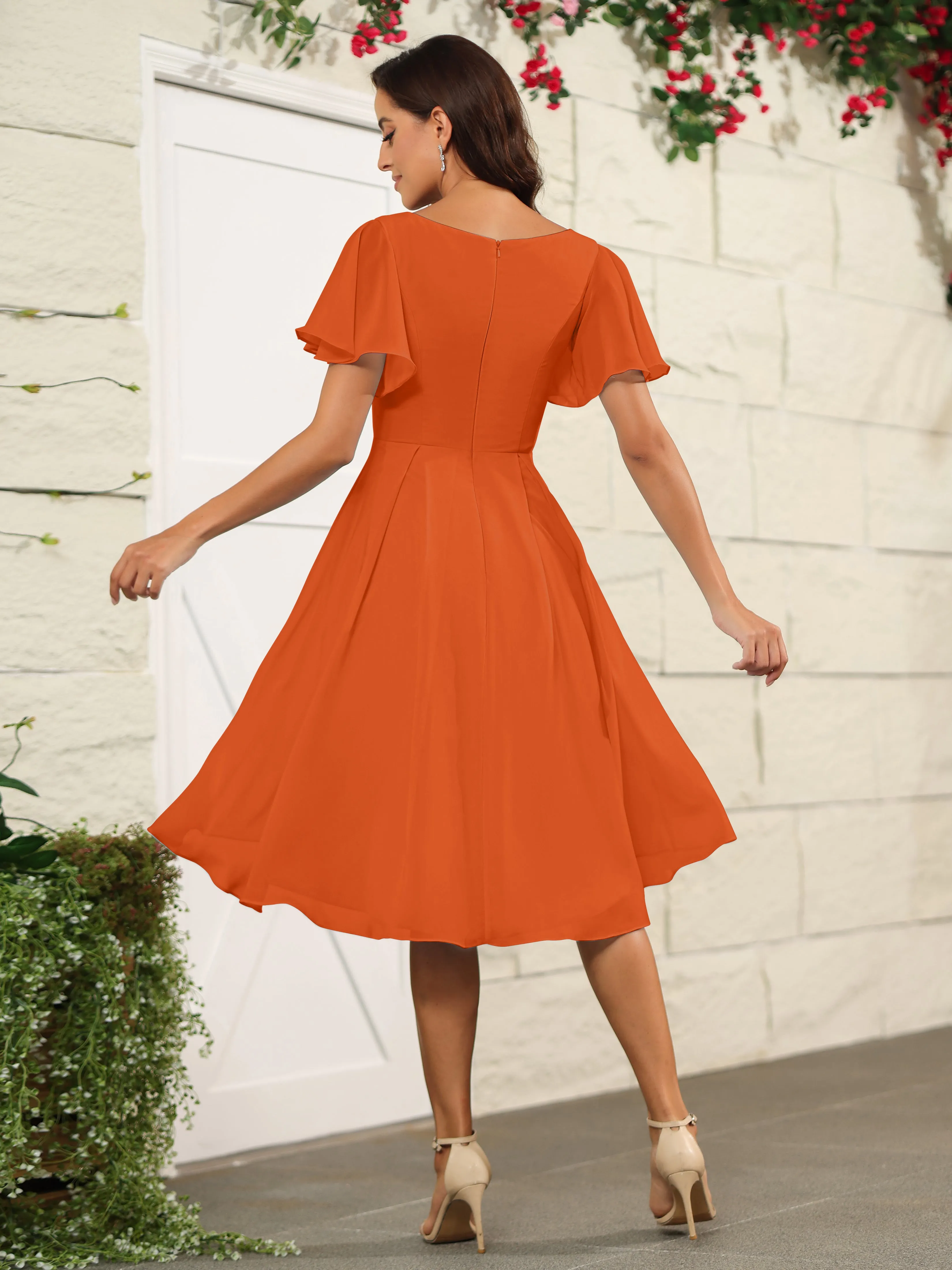 Short Sleeves Chiffon V Neck Knee Length Bridesmaid Dresses