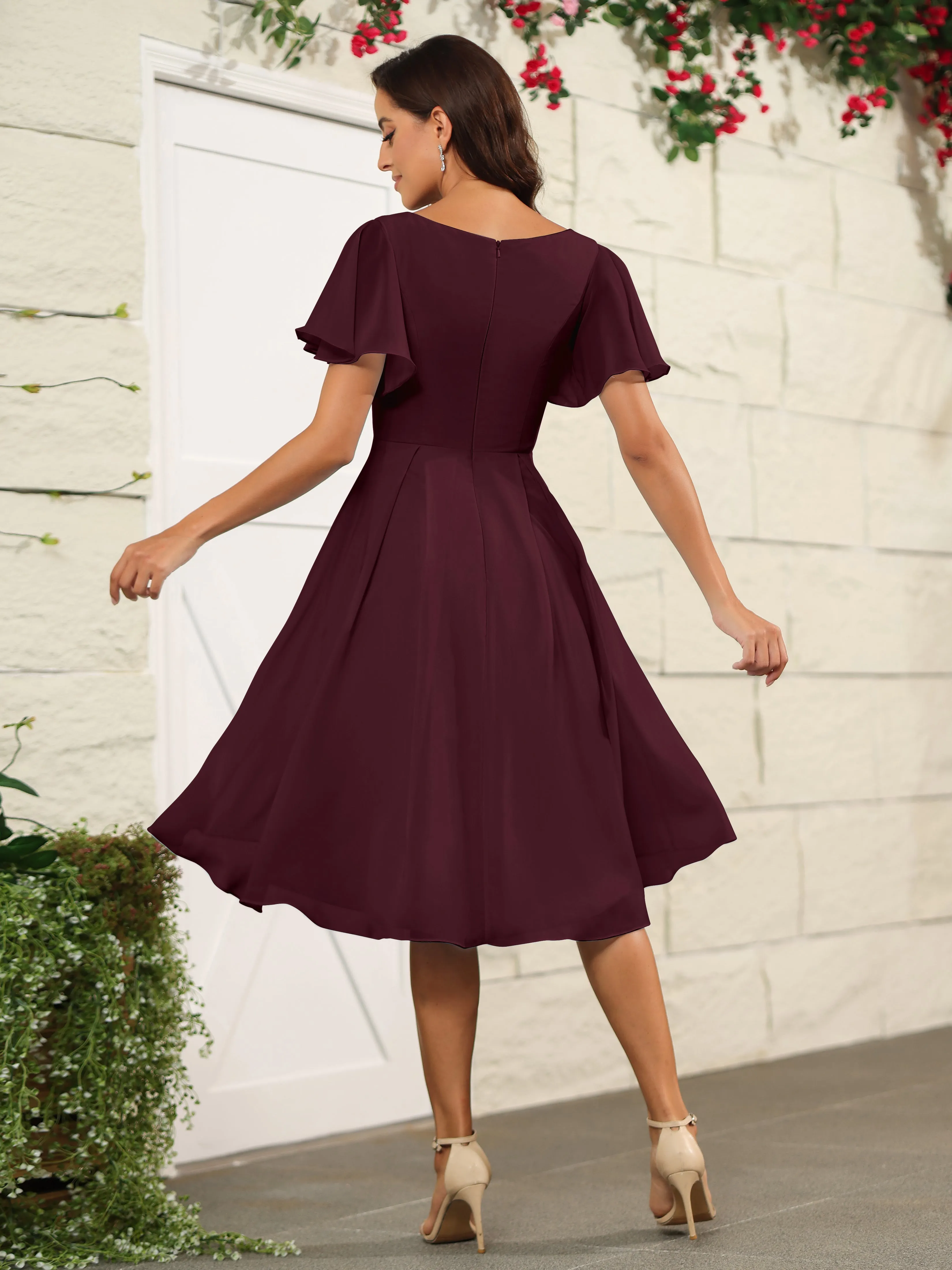 Short Sleeves Chiffon V Neck Knee Length Bridesmaid Dresses