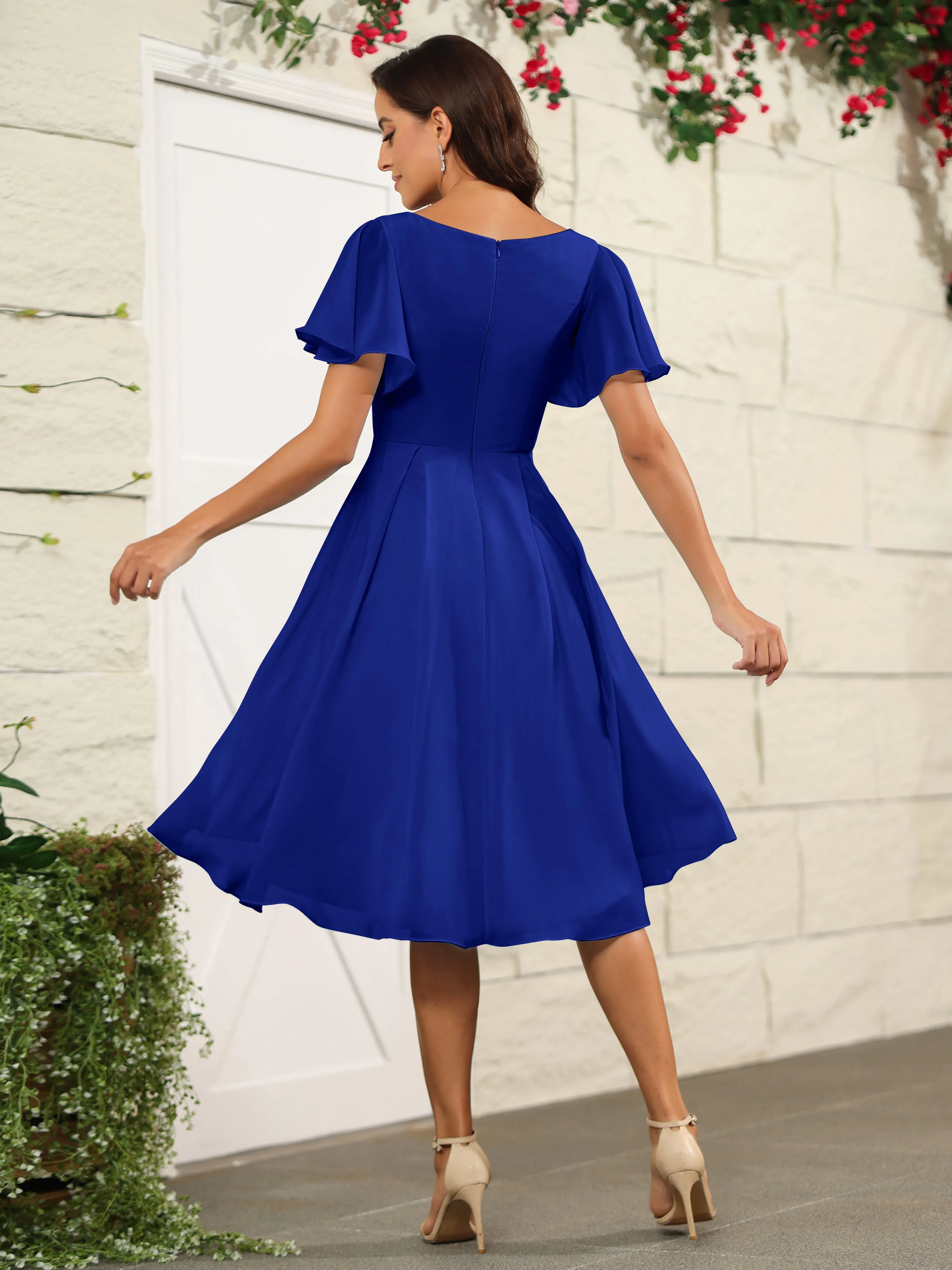 Short Sleeves Chiffon V Neck Knee Length Bridesmaid Dresses