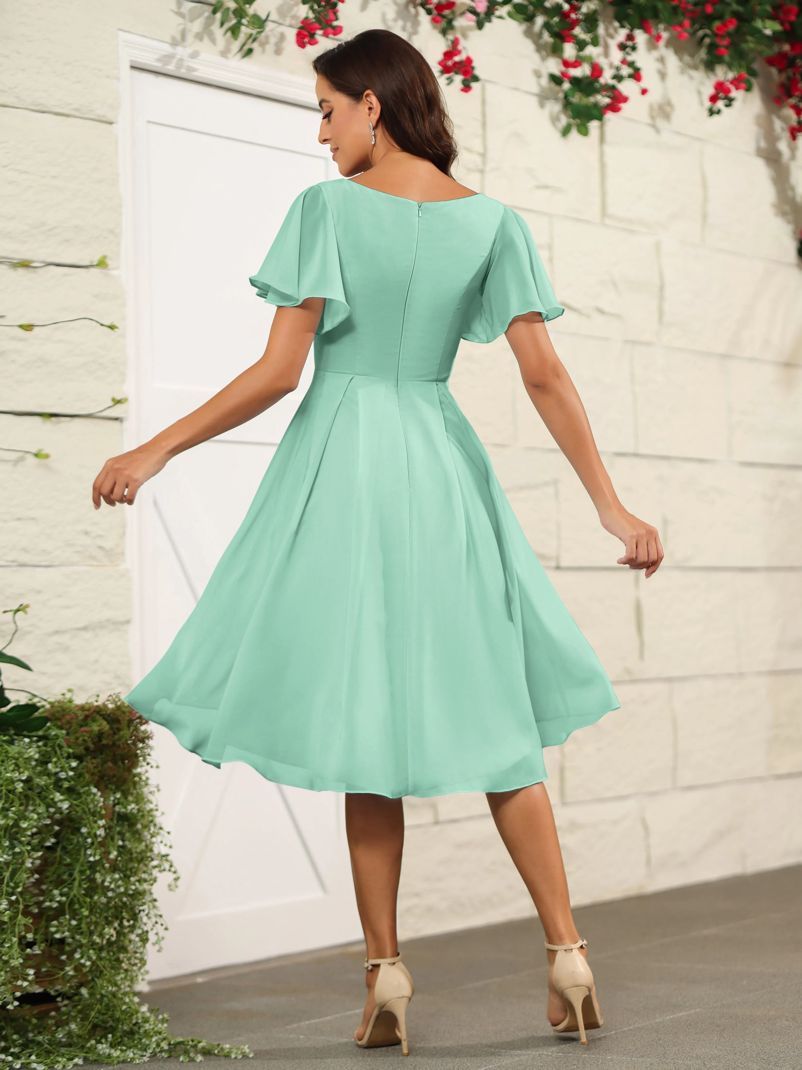 Short Sleeves Chiffon V Neck Knee Length Bridesmaid Dresses