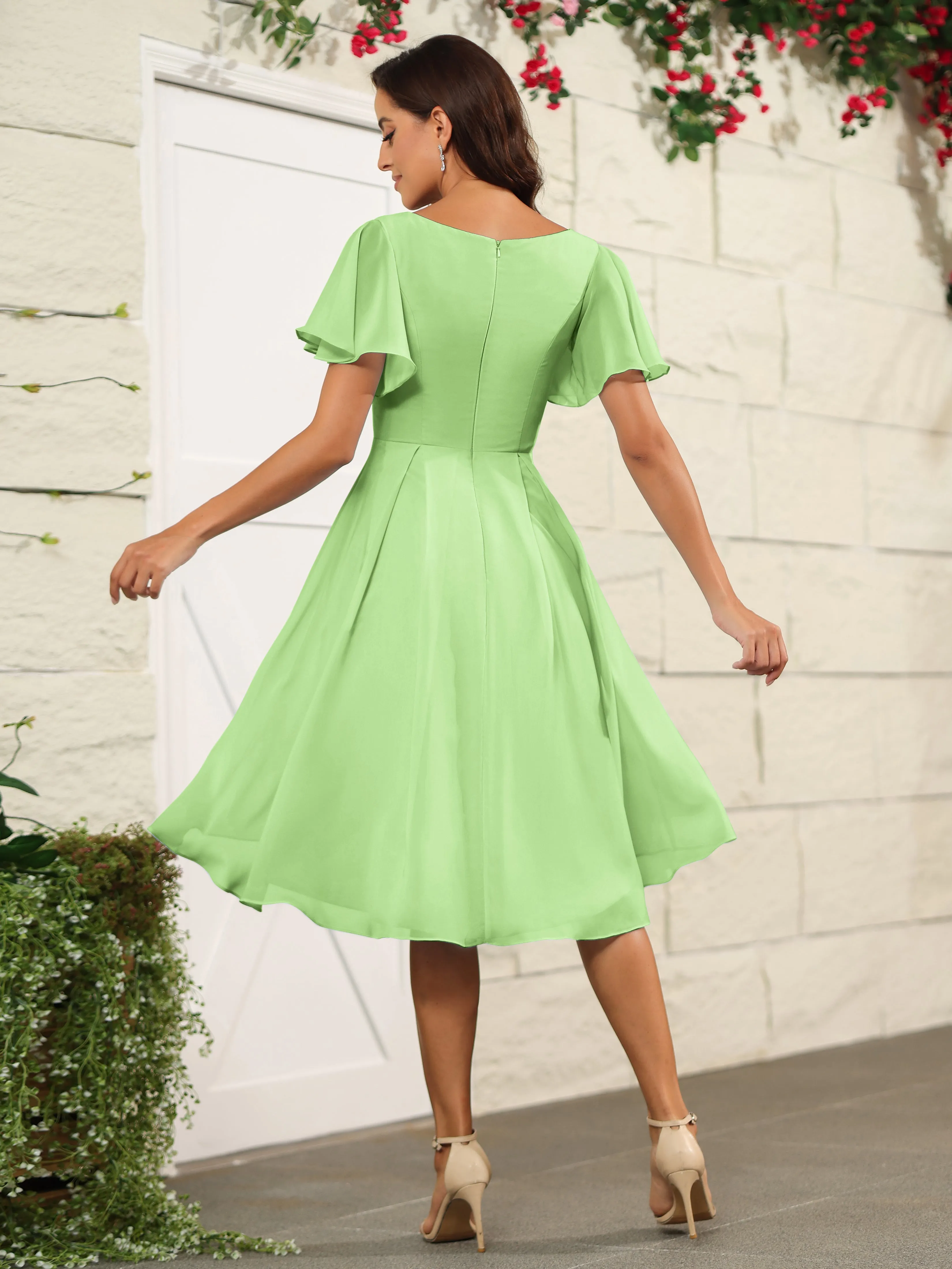 Short Sleeves Chiffon V Neck Knee Length Bridesmaid Dresses