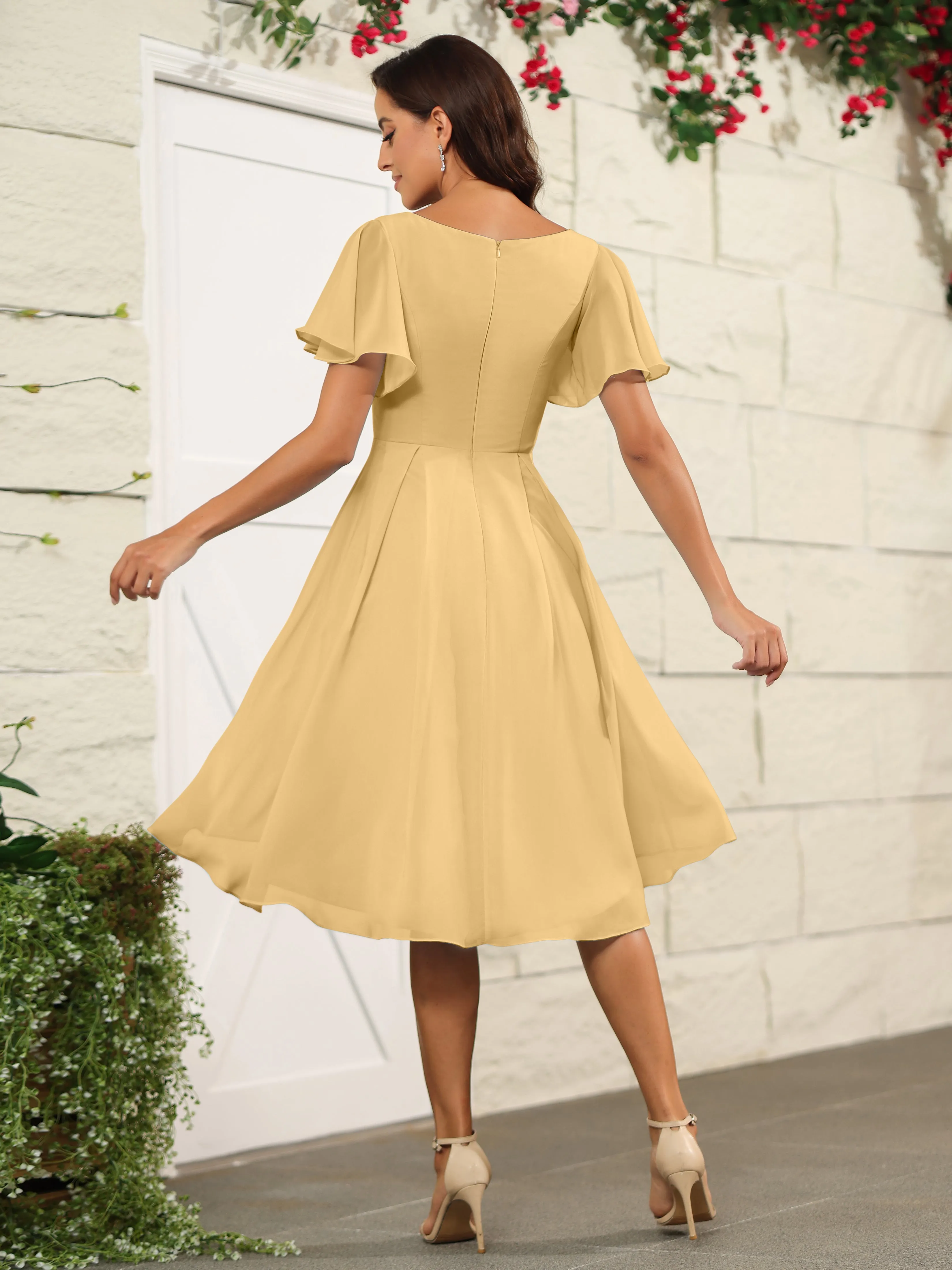 Short Sleeves Chiffon V Neck Knee Length Bridesmaid Dresses