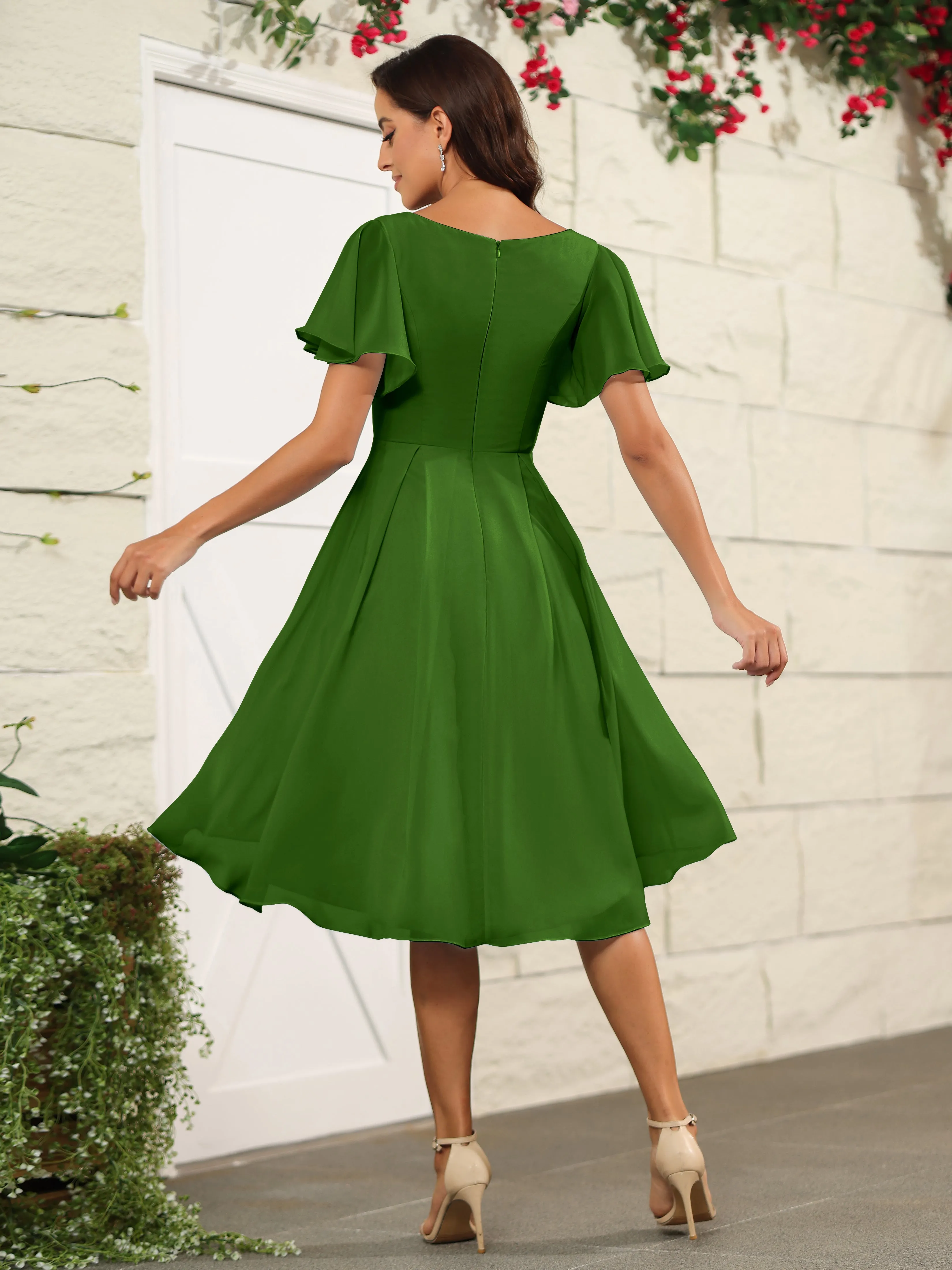Short Sleeves Chiffon V Neck Knee Length Bridesmaid Dresses
