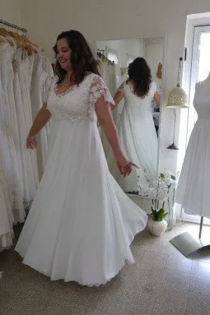 V-Neck Short Sleeve Lace Chiffon Plus Size Wedding Dress-715108