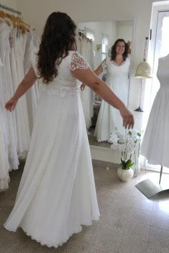 V-Neck Short Sleeve Lace Chiffon Plus Size Wedding Dress-715108